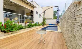 Imagem 3: Casa de condomínio para venda tem 217 metros quadrados com 4 quartos