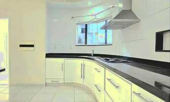 Imagem 7: ALUGA-SE no Bosque dos Poetas, casa com 5 suítes. R$ 7.000,00 com