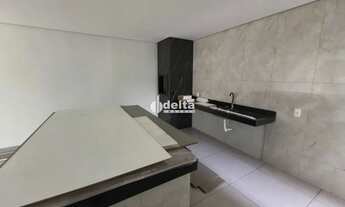 Imagem 7: Casa em condomínio com 4 suítes disponível para locação no bairro Bosque dos Buritis em Ub