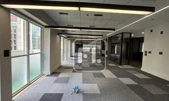 Imagem 4: Conjunto, 240 m² - venda por R$ 3.250.000,00 ou aluguel por R$ 28.247,74/mês - Vila Olímpi