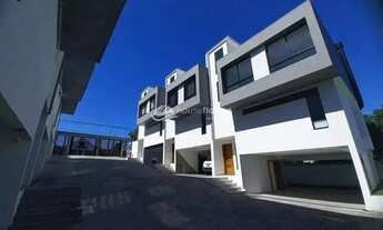 Imagem: Ampla casa com 3 dormitórios em condomínio