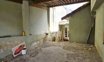 Imagem 2: Terreno na região da Penha, com 240 m², medindo 8 x 30 metros na Penha