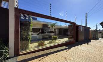 Imagem: À VENDA - ÓTIMA CASA COM PISCINA NA REGIÃO