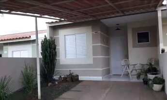 Imagem: Vede-se casa mobiliada em condomínio fechado