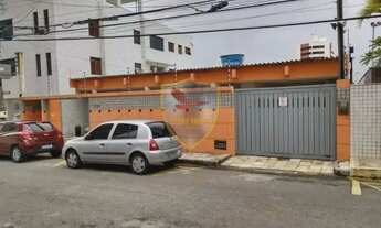 Imagem: Belíssima casa localizado no bairro de