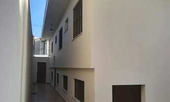 Imagem 2: Casa para venda e aluguel na Vila Formosa com 450m² em um terreno de 10 x 25 e 6 vagas de