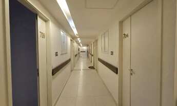 Imagem 4: Sala comercial em área nobre da Freguesia, andar alto, ótima luz natural e vista aberta