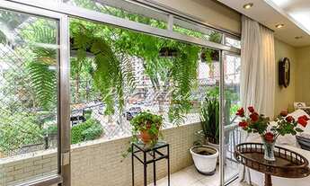 Imagem 2: Ap com 175 m2, varanda e a poucos passos do Parque Ibirapuera em excelente localização nos