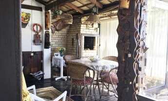 Imagem 4: Casa com PISCINA privativa em Condomínio Fechado