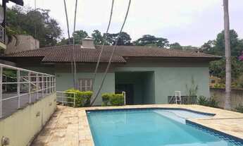 Imagem 3: Casa para aluguel possui 595 metros quadrados com 4 quartos em Vila Santo Antônio - Cotia