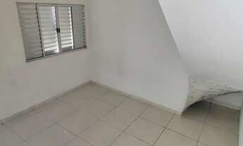 Imagem 2: Casa 650 Casa com 1 dormitório