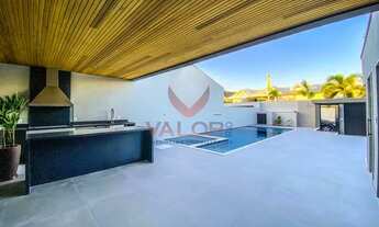 Imagem 3: Linda Casa Triplex com 380 m², 5 suítes, sendo 1 no térreo, Condomínio Blue Houses, Barra