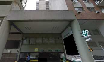 Imagem 2: Prédio comercial, com vários boxes garagem. Tenho 3 para venda a partir de R$ 15.000,00