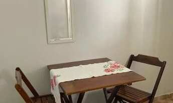 Imagem 2: Quarto e banheiro