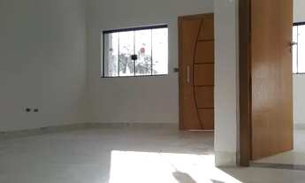 Imagem 3: Três quartos sendo uma suíte com área gourmet - terreno inteiro com quintal livre