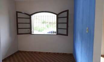 Imagem 4: Casa ampla e ainda conta com parte do lote com bastante área externa. Oportunidade