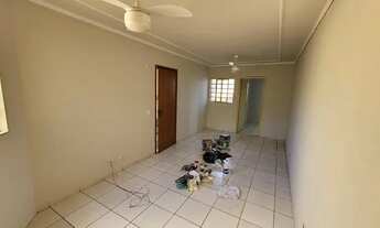 Imagem 2: Apê duplex. Jardim Tijuca, de 3 quartos com suíte, sala, cozinha com armário e fogão