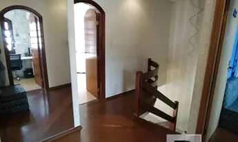 Imagem 1: Sobrado para aluguel e venda tem 266 metros quadrados com 4 quartos