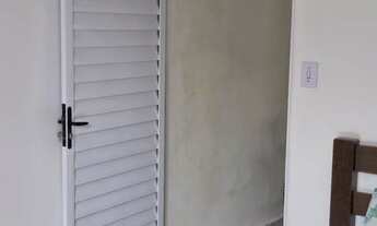 Imagem 2: Quarto de solteiro