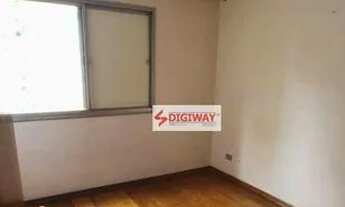 Imagem 7: Apto de 2 dormitórios com closet e 2 vagas de garagem na Aclimação