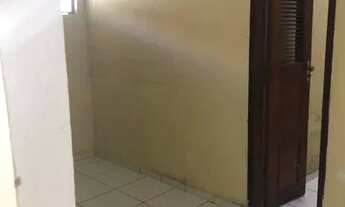 Imagem 5: Casa para aluguel e venda possui 180 metros quadrados com 5 quartos