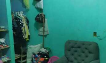 Imagem 2: Vendo casa bem grande aceito propostas de carro e moto no meio