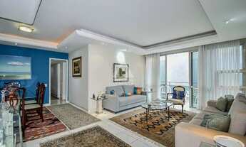 Imagem: 4 quartos sendo 1 suíte, 2 vagas, dependência