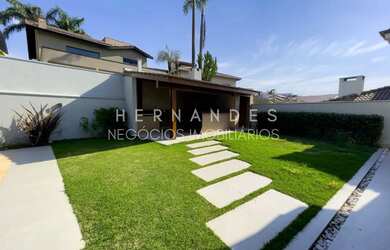 Imagem 16: Casa de Luxo em Condomínio no Alphaville, Santana de Parnaíba-SP: 4 quartos, 2 suítes, 3 s