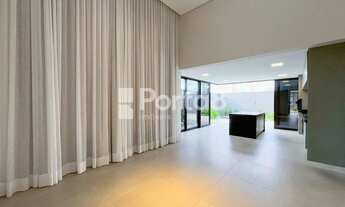 Imagem 4: Casa de alto padrão no Village Provence Disponível Para Venda ou Locação - Próximo ao Shop