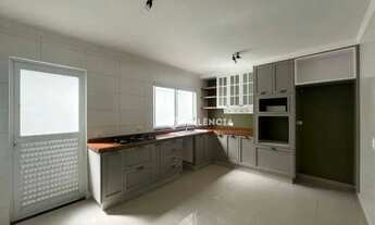 Imagem 7: Sobrado Semi Mobiliado com 3 quartos para Alugar por R$3.200,00 na Rua Aluizio Azevedo 541