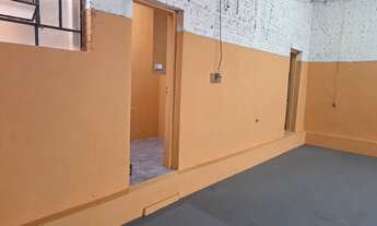 Imagem 3: SALÃO COMERCIAL COM 140M2 COM PÉ DIREITO 4.5 E ENERGIA TRIFÁSICA