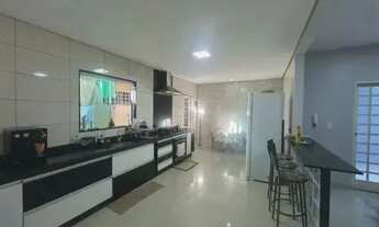 Imagem 4: CASA EM AREINHA Casa com 3 dormitórios