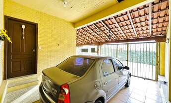 Imagem 2: Casa Colonial com 3 Quartos, Quintal e 3 Vagas no Bairro Copacabana