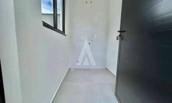 Imagem 5: Sobrado com 1 suíte e 2 quartos, área construída de 136,34m² e terreno de 113,77m². Locali