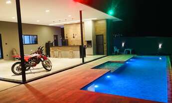 Imagem: Chácara 1700m2, linda casa, no centro da