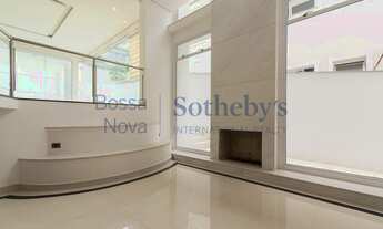 Imagem 3: Casa com piscina e espaço gourmet