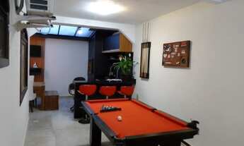 Imagem 4: Casa em Itapema, com área gourmet e mesa de bilhar