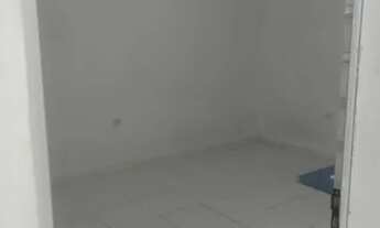 Imagem: Kitnet novo, com banheiro privativo e pia