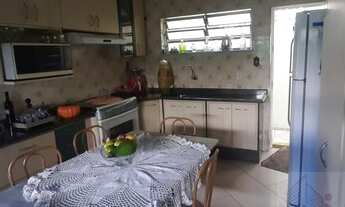 Imagem 5: Casa para Venda em Taubaté, Estiva, 3 dormitórios, 2 suítes, 1 banheiro, 3 vagas