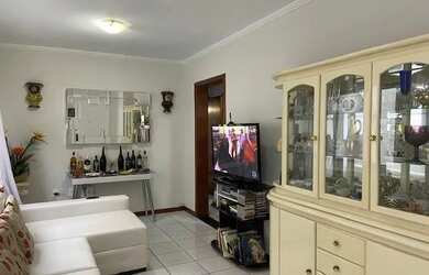 Imagem 9: Apartamento para aluguel ANUAL, 2 dormitórios, sacada com churrasqueira, região central!