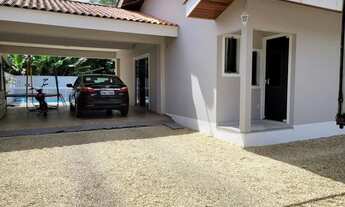 Imagem: Casa Semi-Mobiliada com Piscina em Brusque