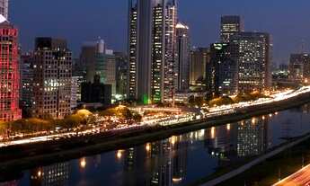 Imagem 4: Pqe. Cidade Jardim: Andar alto, 4 Stes, 7 vagas, 753m² Útil, vários ambientes e vista priv