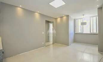 Imagem 2: Apartamento reformado de 2 quartos colado no metrô do Largo do Machado