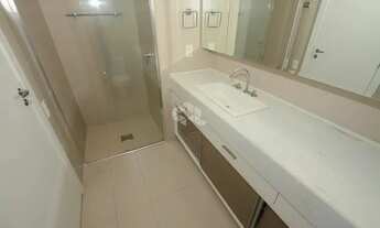 Imagem 3: Apartamento de 237m², espaçoso, mobiliado e decorado com maravilhosa vista para o mar