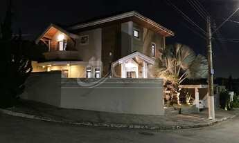 Imagem 4: Alugo lindo sobrado de esquina no bairro Urbanova no condomínio Recanto da Serra