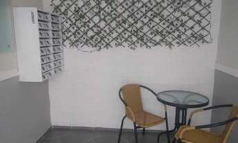 Imagem 2: Apartamento térreo com área externa