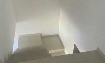 Imagem: SobradoNovoAltoPadrão/2suítes 1dorm/115m2/2vagas/TerrenoFundos/Bairro