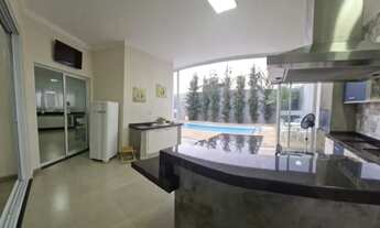 Imagem 5: Casa com 3 dormitórios sendo 1 suíte, todos com armários - Condomínio Fechado Buona Vitta