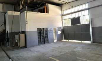 Imagem 2: Galpão Comercial à Venda no Grajaú, Rio de Janeiro-RJ: 678m² de Área!