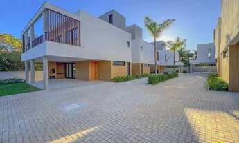 Imagem: Casa nova em condomínio - 3 suítes - Pátio